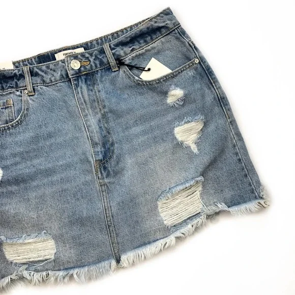 Distressed Denim Mini Skirt Size 30 - Picture 3 of 7